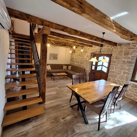 빌라 Stone House Iva *