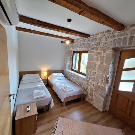 Stone House Iva Donji Vinjani